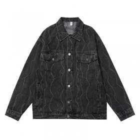 Куртка джинсовая в черном цвете BYD JEANS с волнистыми линиями