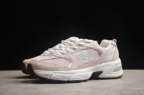 Розовые кроссовки New Balance 530 на большой подошве