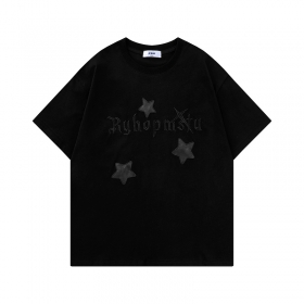 Чёрная с вышитой надписью и звёздами футболка Thinker