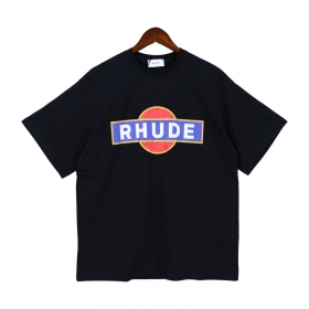 Черная футболка Rhude с фирменным принтом на груди