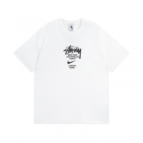 Белая хлопковая футболка Stussy с фирменным принтом