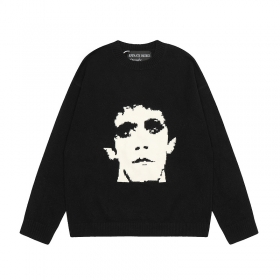 Черный с белого цвета принтом "Лицо" Reductionism модный свитер