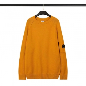 Оранжевый классический свитер C.P с карманом на рукаве