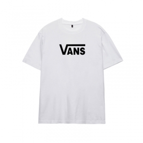 Базовая белая футболка Vans с чёрным логотипом на груди