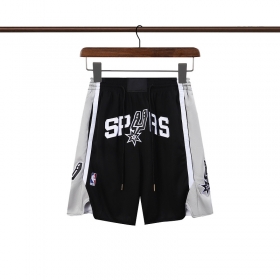 Чёрно-серые баскетбольные NBA шорты выполнены из хлопка