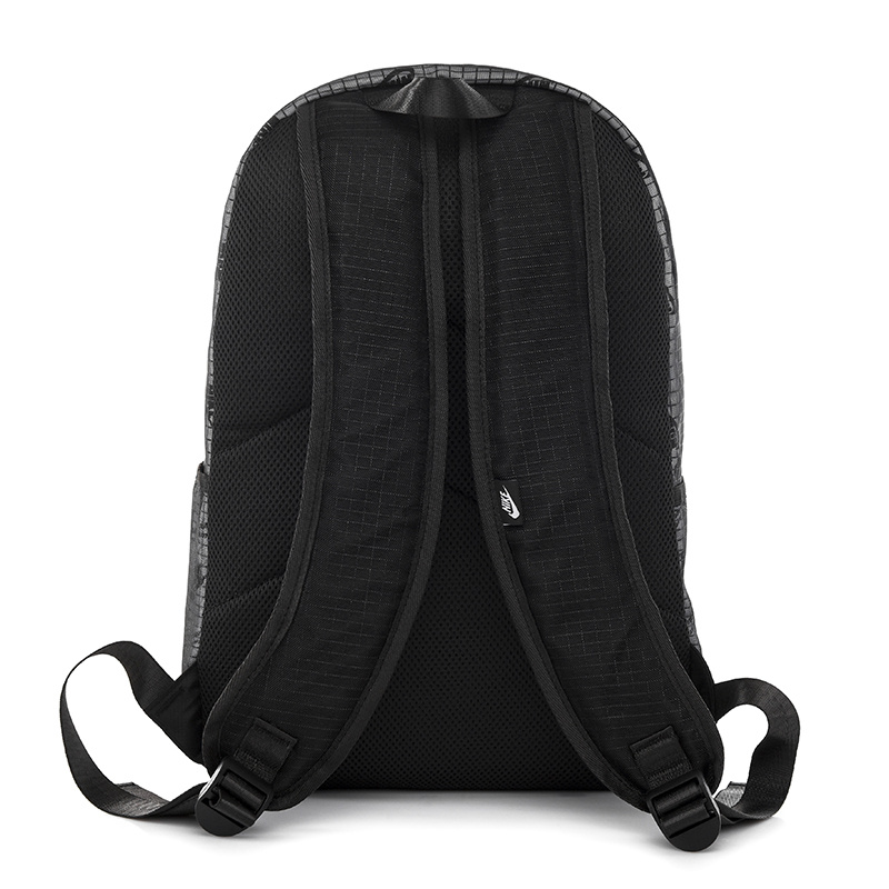 Лёгкий чёрный рюкзак фирмы Nike с сетчатой структурой