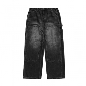 В черном цвете джинсы INFLATION с большими нашитыми вставками