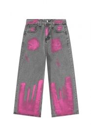 Стильные DYCN джинсы в сером цвете с розовыми мазками