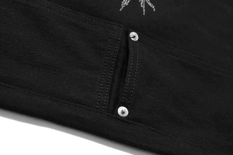 Чёрные джинсы Made Extreme с вставками из страз и накладными карманами