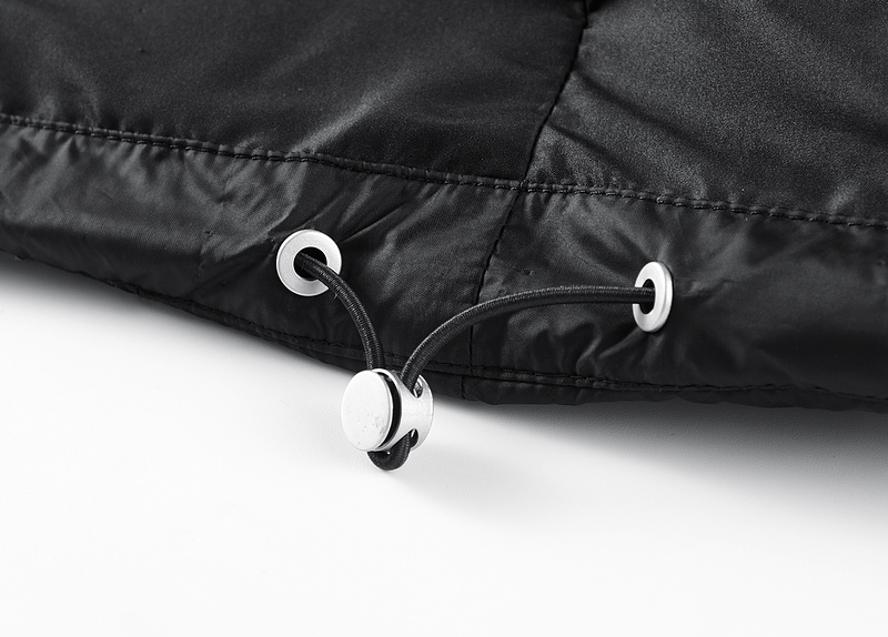 Чёрный быстросохнущий Adidas пуховик с серыми полосками и капюшоном