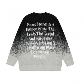 Чёрно-серый с эффектом омбре свитер от бренда Punch Line