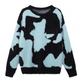 Стильный Fashion свитер черного цвета с голубыми пятнами