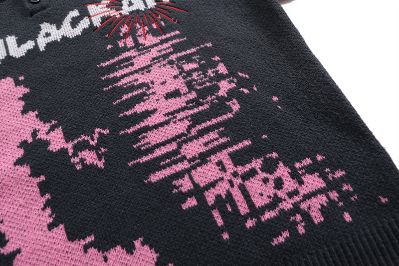 Чёрный свитер Made Extreme с розовыми принтами и надписью