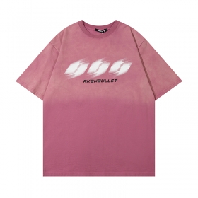 Свободного кроя футболка 020KYN выполнена в розовом цвете