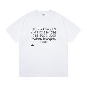 Maison Margiela футболка белая с круглым вырезом и надписью по центру