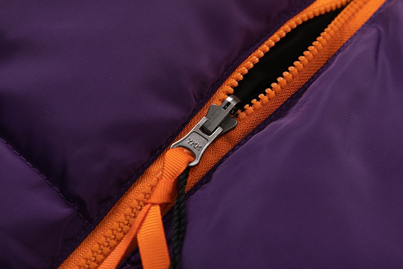 Оранжево-фиолетовый пуховик TNF 700