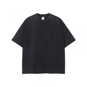 Чёрная футболка ARTIEMASTER с декоративными наружными швами