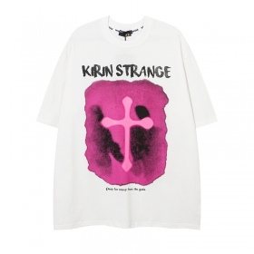 Базовая белая футболка KIRIN STRANGE с розовым рисунком "крест"