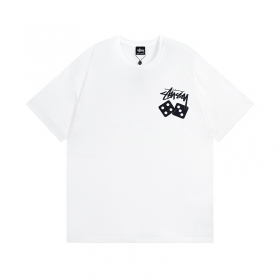 Белая футболка Stussy с брендовым рисунком в виде кубиков для игры