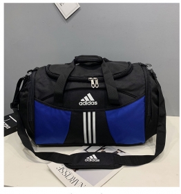 Спортивная сумка через плечо Adidas чёрно-синего цвета