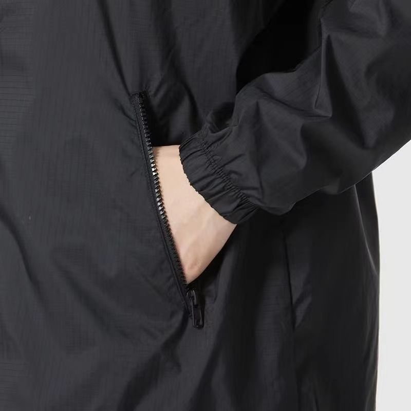 NIKE качественная легкая куртка с капюшоном в черном цвете