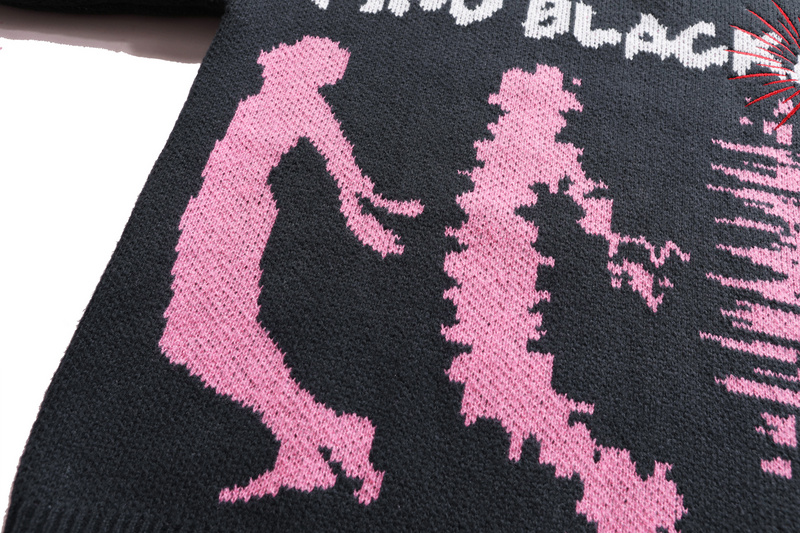 Чёрный свитер Made Extreme с розовыми принтами и надписью