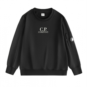 C.P. Company свитшот выполнен в черном цвете с эластичными манжетами
