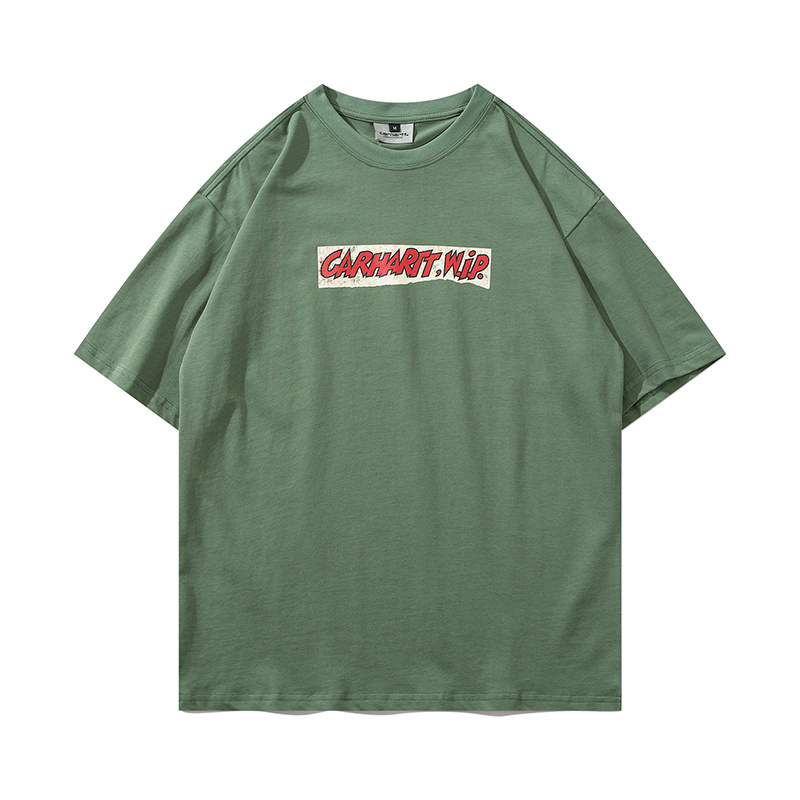 Оливковая футболка Carhartt с брендовым красным принтом