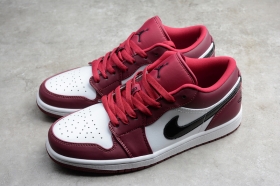 Бордово-белые кроссовки Nike Air Jordan 1 Low с нашивкой "23" 