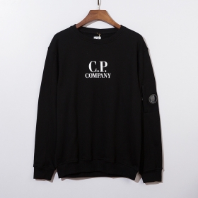 Чёрный свитшот C.P. Company с карманом и фирменным лого на груди