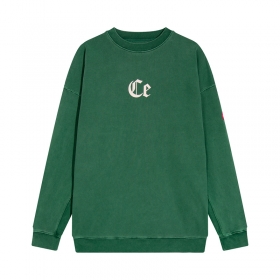 Зеленый свитшот бренда Cav empt с кремовыми принтами
