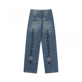 Элегантные джинсы синего цвета BYD JEANS с черными крестами