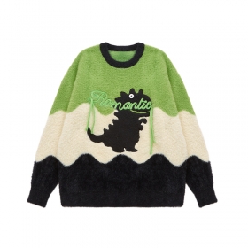 Чёрно-зелёный повседневный INFLATION пушистый свитер с круглым вырезом