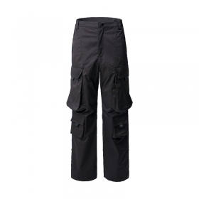 Чёрные брюки с функциональной подтяжкой и накладными карманами SSB