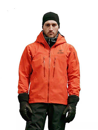 Оранжевая с водоотталкивающей пропиткой куртка Arcteryx