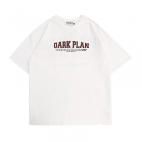 Базовая с фирменным логотипом бренда Dark Plan свободная футболка