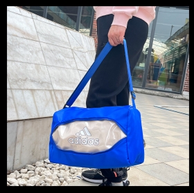 Сине-бежевая спортивная сумка Adidas с молнией спереди