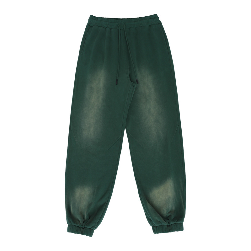 Спортивные штаны BE THRIVED зелёные крой оверсайз с нашитым карманом 