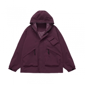 От бренда INFLATION фиолетовая куртка с карманами и капюшоном