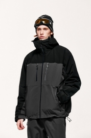 Выполнена в современном дизайне INFLATION серого цвета куртка