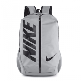 Универсальный выполненный в сером цвете рюкзак Nike