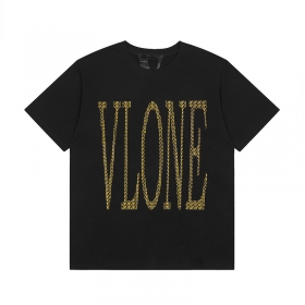 VLONE с большим лого на груди футболка в черном цвете