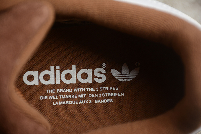 Надежные кроссовки Adidas Campus Bold 00S коричневого цвета