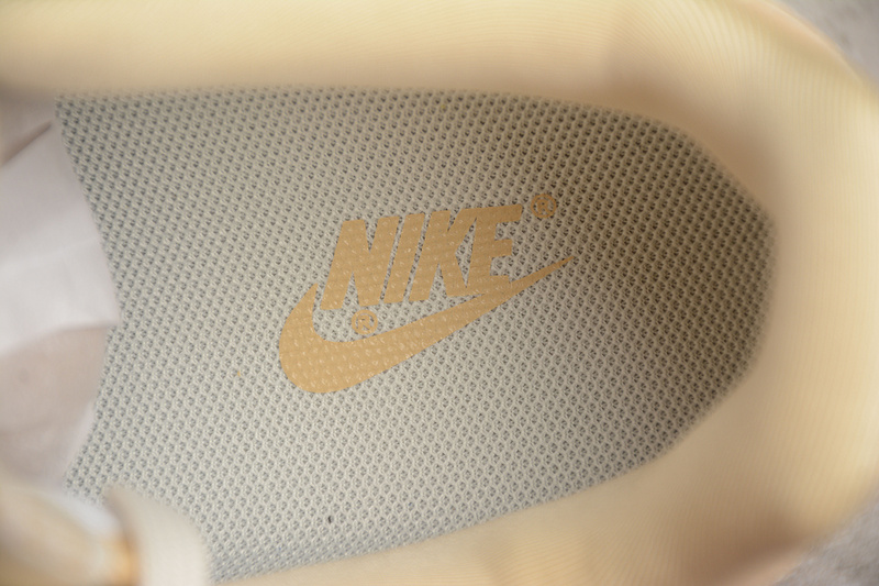 Nike Air Force 1 в бежевом цвете оригинальные кроссовки