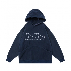Худи с надписью "bethe" от бренда TKPA темно-синее