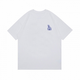 Стильная белая LA футболка с крупным логотипом на спине