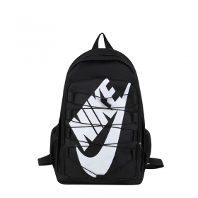 Рюкзак от бренда Nike черный оригинальный с белым лого