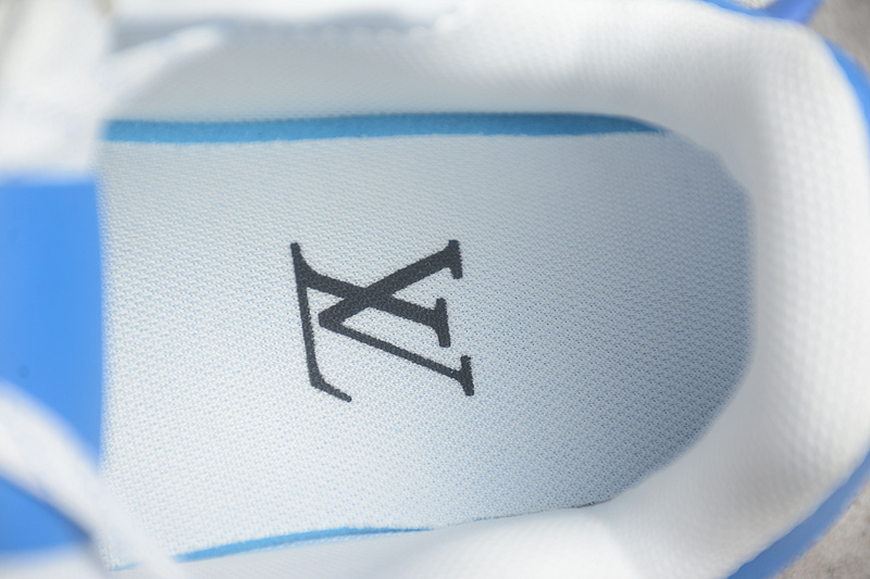 Трендовые бело-синие Louis Vuitton кроссовки на каждый день