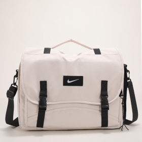 Универсальная Nike 2в1 сумка-рюкзак молочного цвета