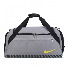 Серая спортивная сумка с логотипом Nike с карманами по бокам
